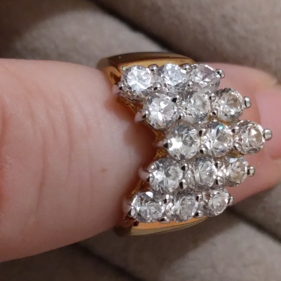 Womens ring Size 5 - Picture 6 of 7